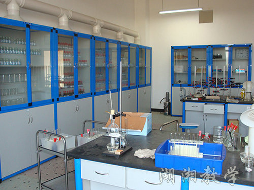 中学理化生实验室4